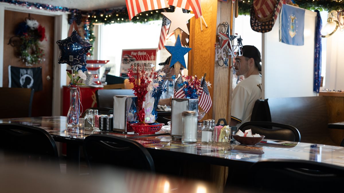 American decorations on bar in resturant